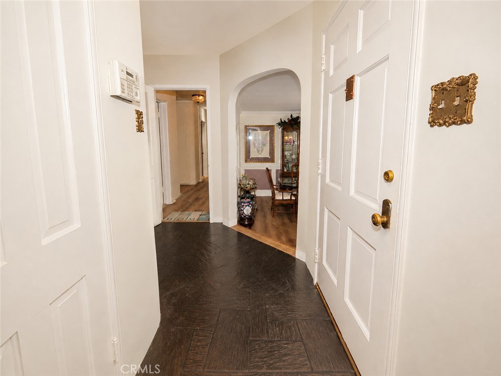 5138 Southridge Property Photo 3