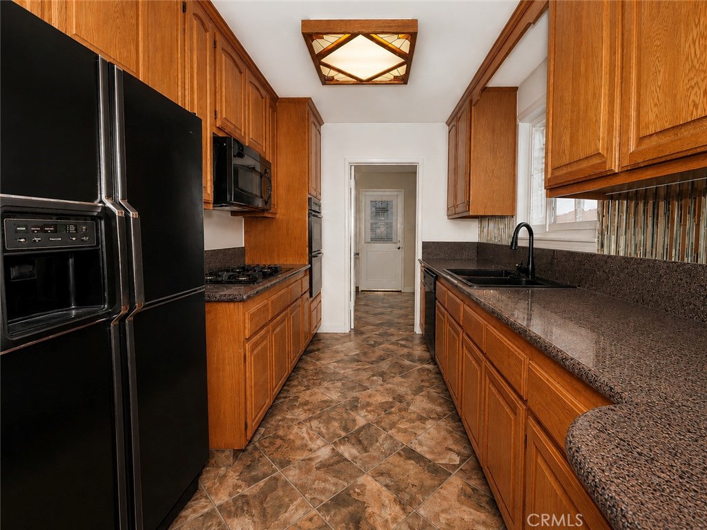 5138 Southridge Property Photo 6