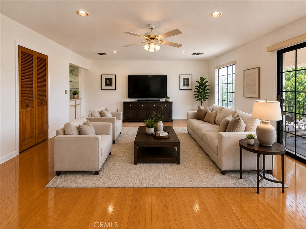 5138 Southridge Property Photo 9