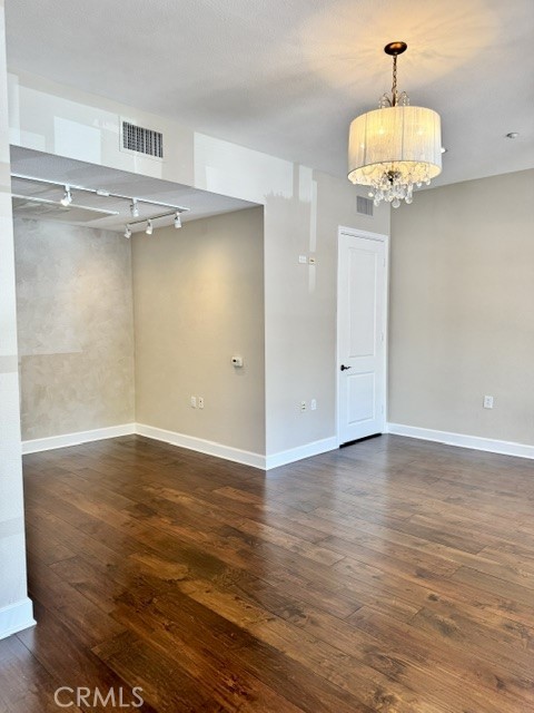 61 Vantis Property Photo 4