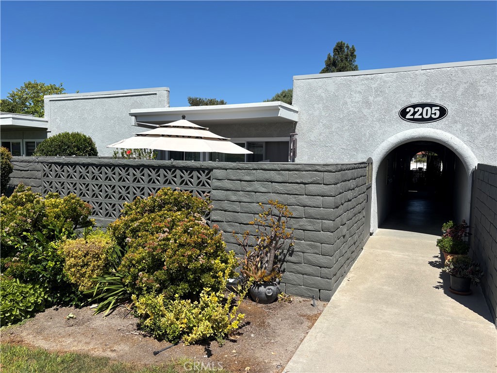 2205 Via Mariposa E G Property Photo 1
