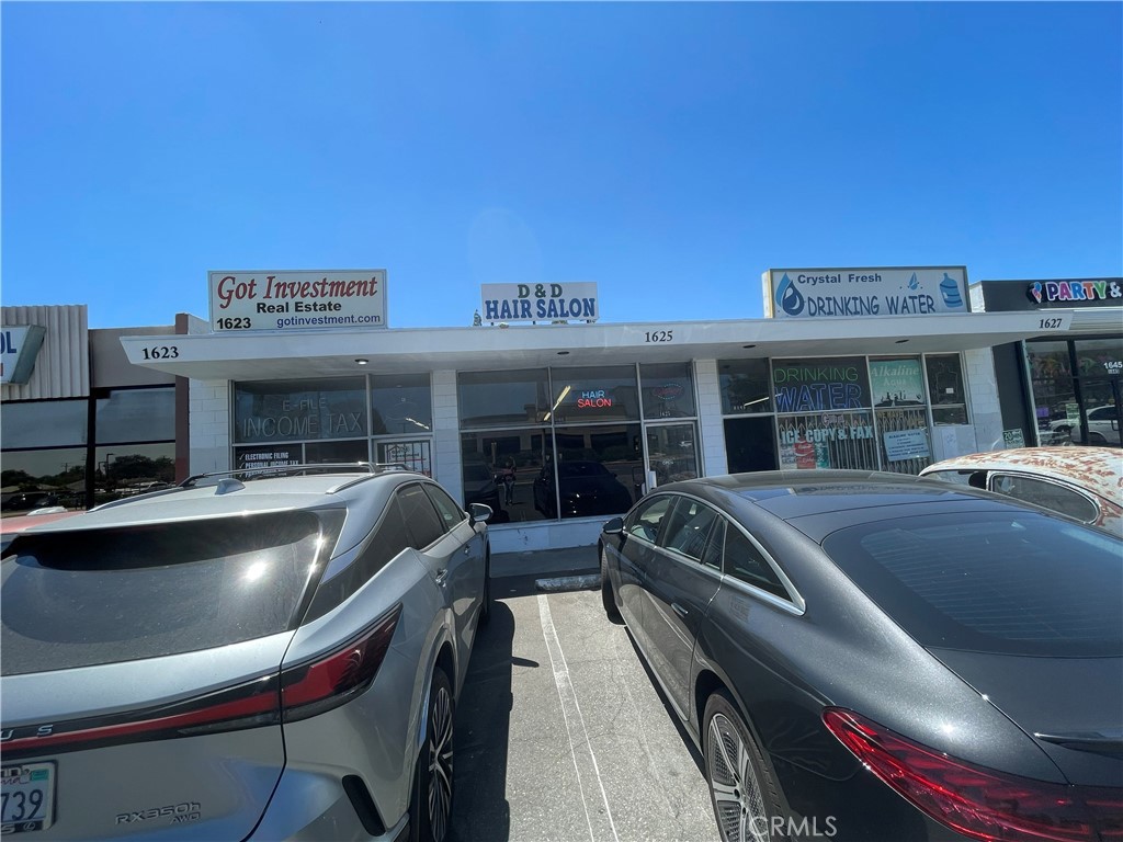 1625 Indian Hill Blvd Property Photo 1