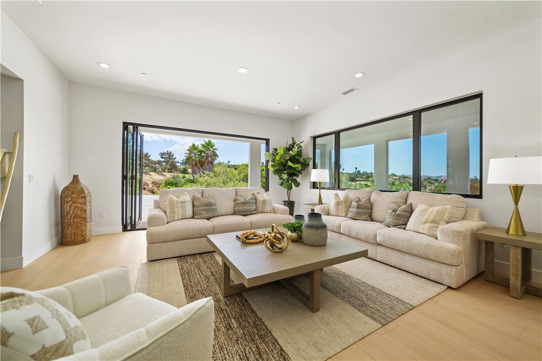 2027 Via Monserate Property Photo 2