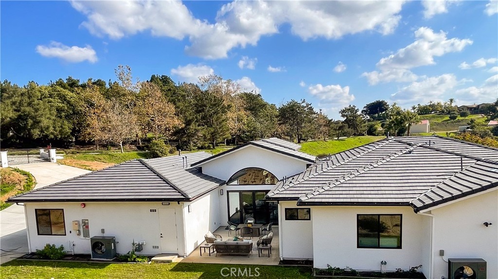 2027 Via Monserate Property Photo 9