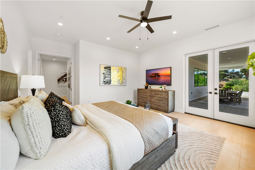 2027 Via Monserate Property Photo 12