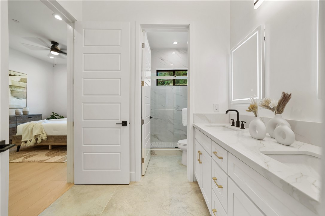 2027 Via Monserate Property Photo 23
