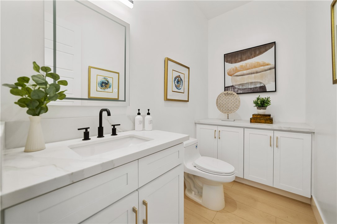 2027 Via Monserate Property Photo 31