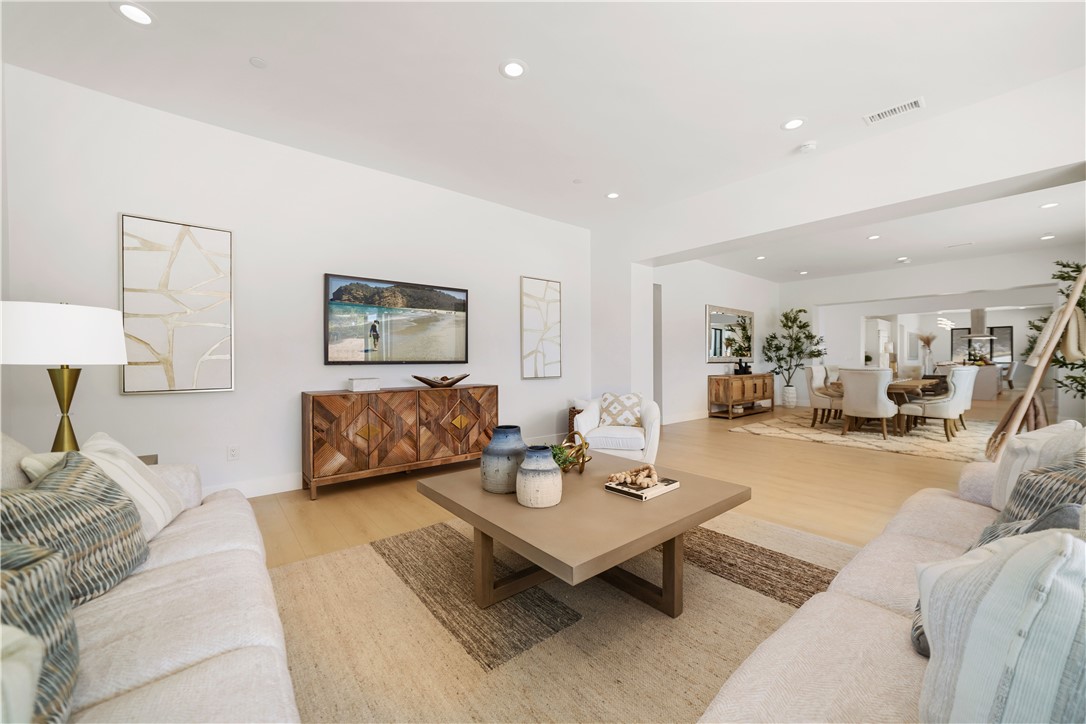 2027 Via Monserate Property Photo 34