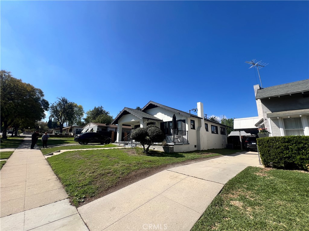 1106 S Belle Property Photo 3