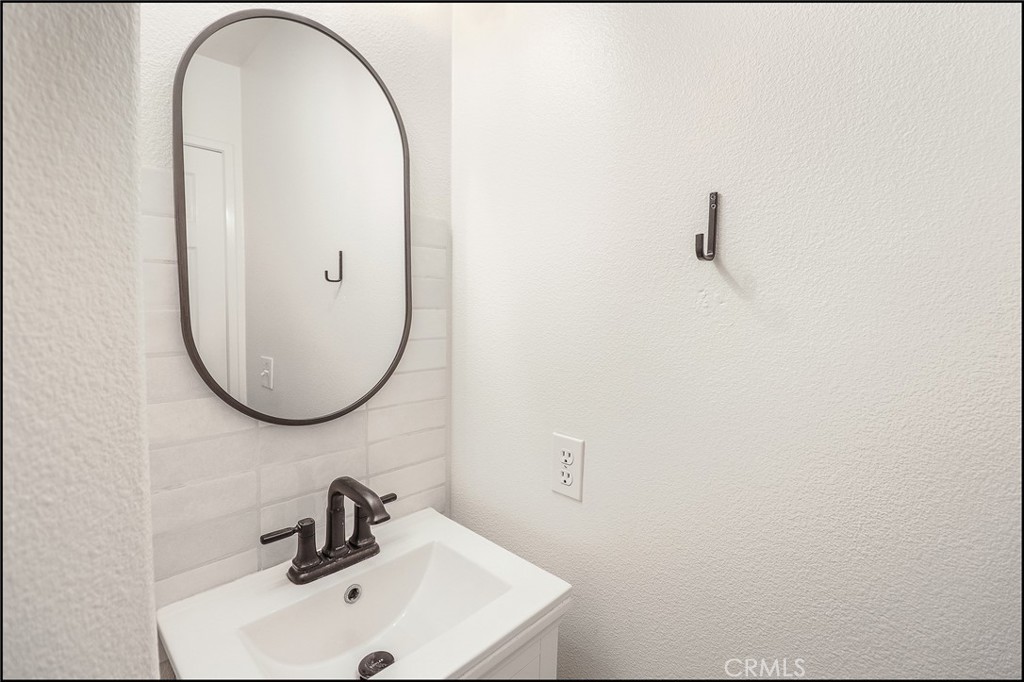5 Chatham Ct Property Photo 10