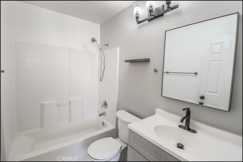 5 Chatham Ct Property Photo 24