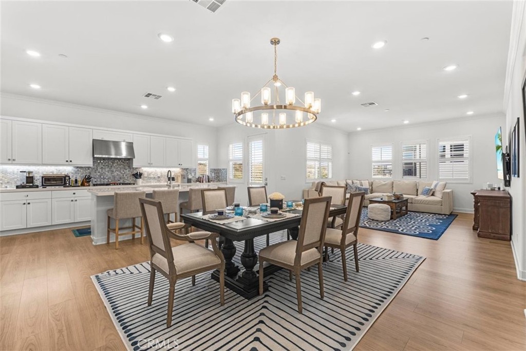151 Sash Property Photo 1