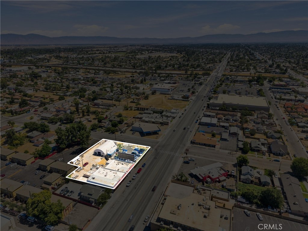 1440 2nd Property Photo 2