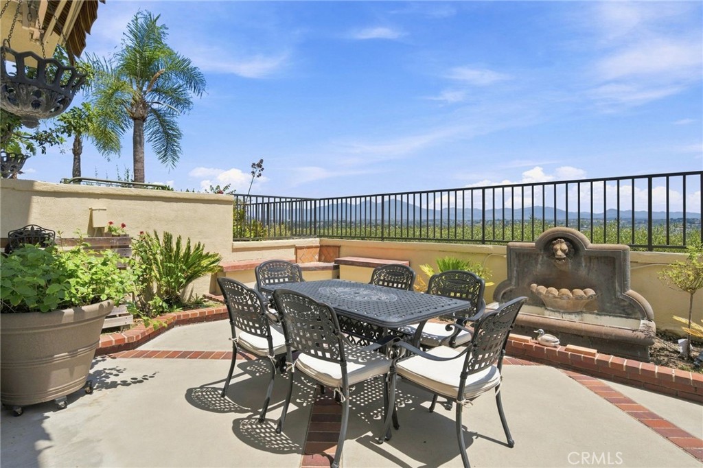 26382 Modena Property Photo 20