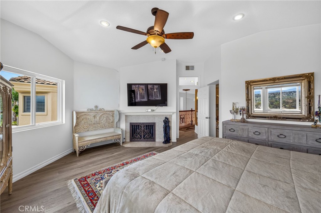 26382 Modena Property Photo 32