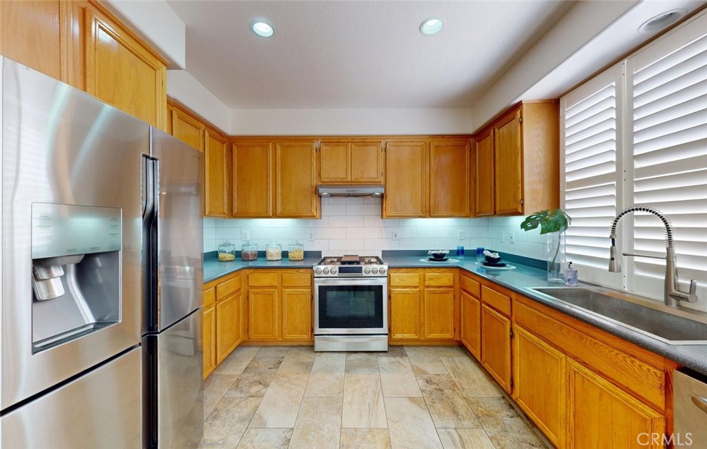 14645 Elm Street Property Photo 17