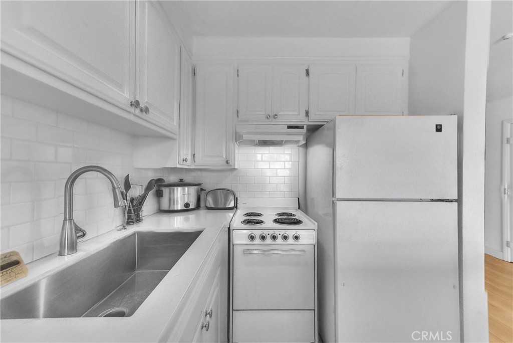 200 Mcneil Lane 211 Property Photo 10