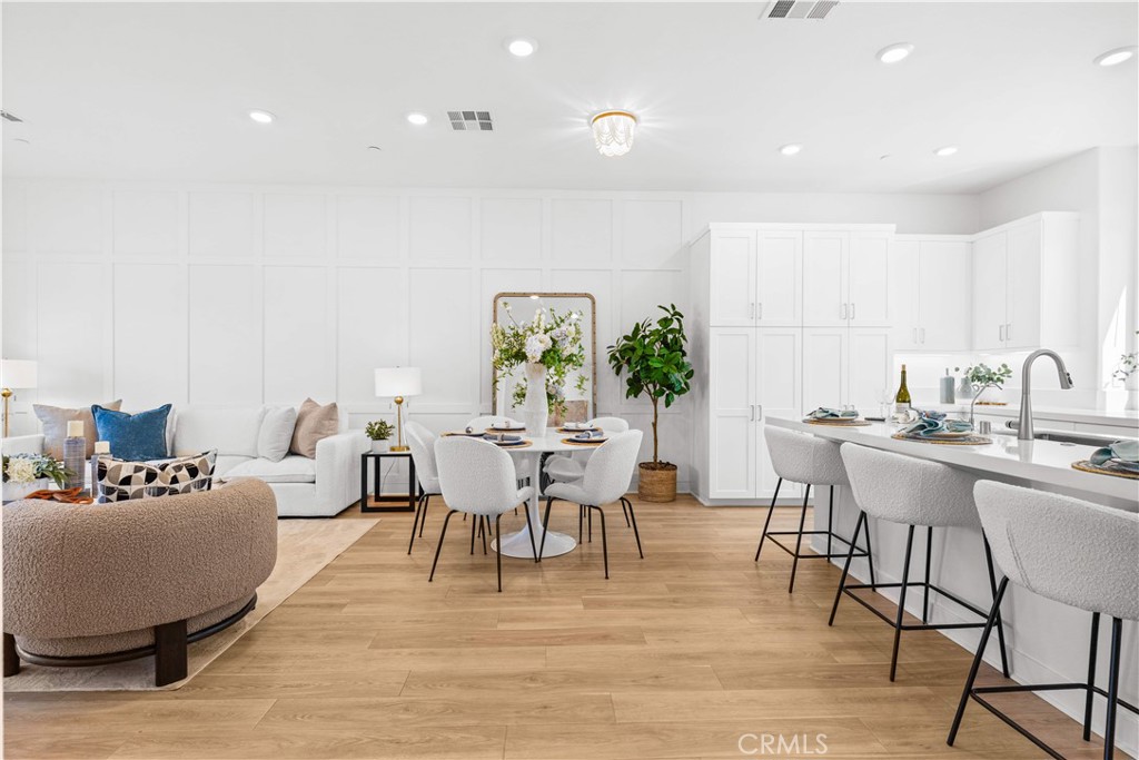 275 Sash Property Photo 13