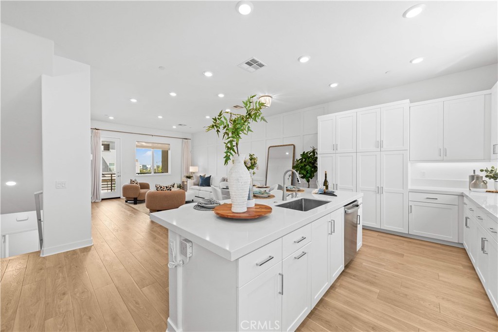 275 Sash Property Photo 18
