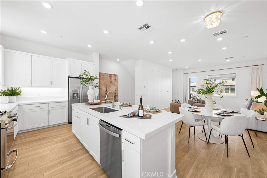275 Sash Property Photo 19