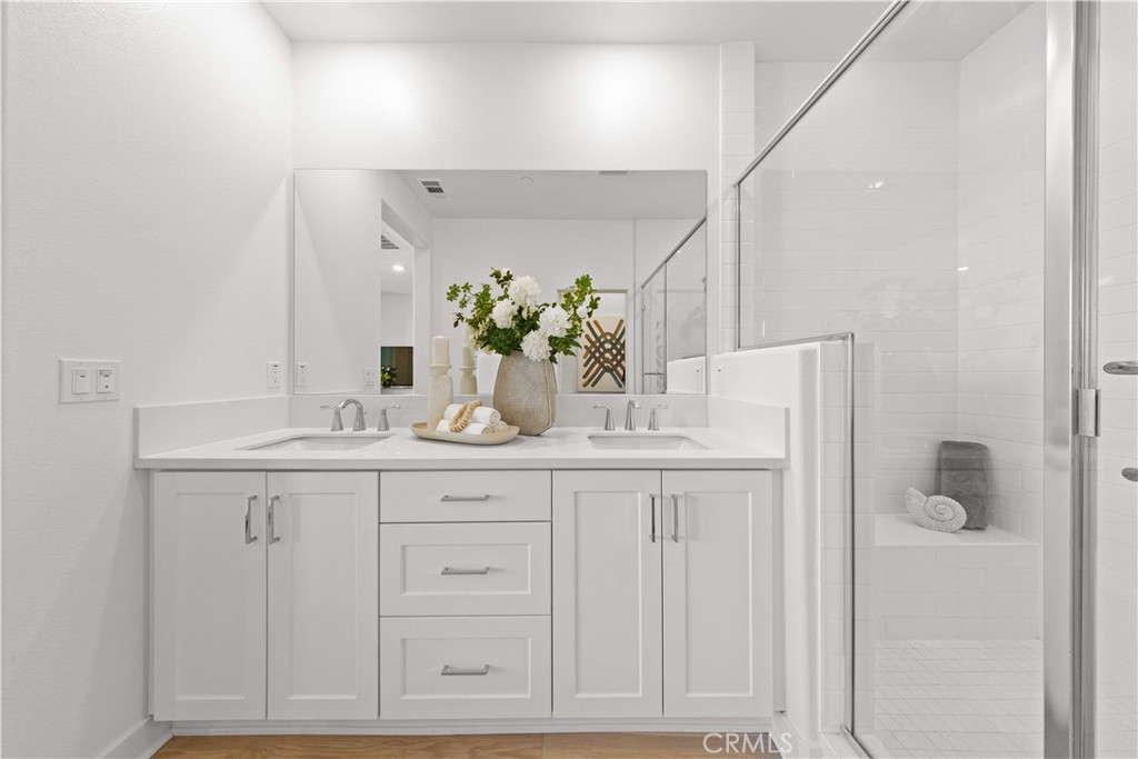 275 Sash Property Photo 33