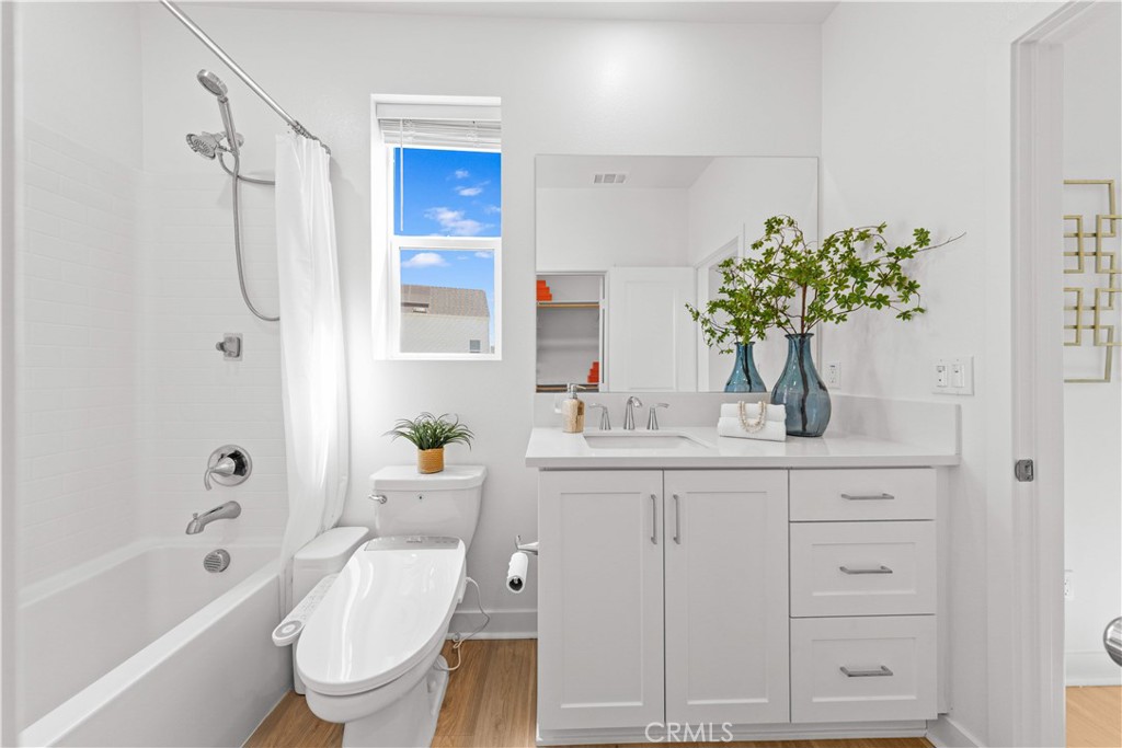 275 Sash Property Photo 40