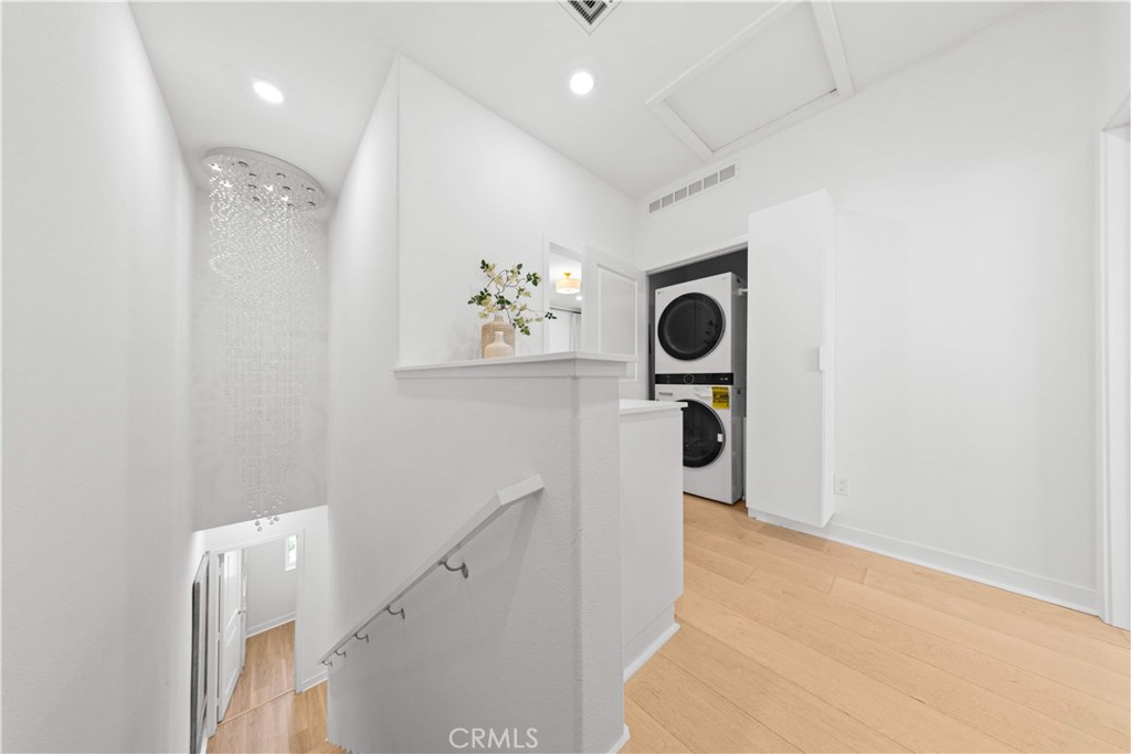 275 Sash Property Photo 41