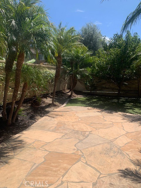 18 Menton Property Photo 29
