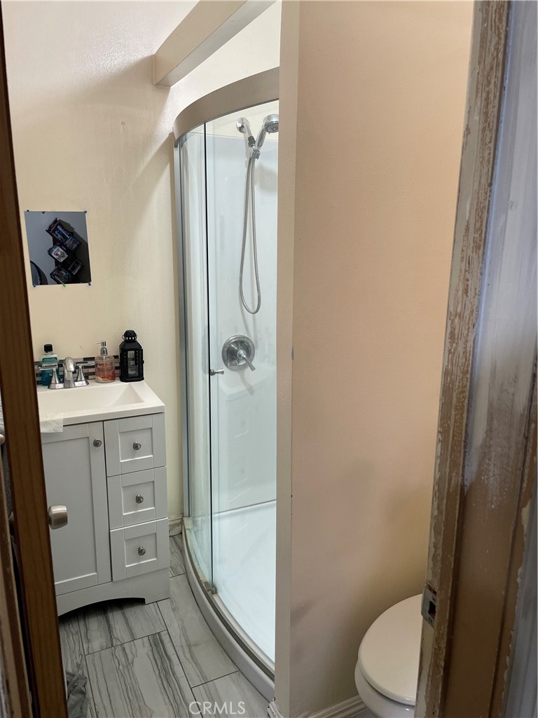 1852 W 17th Property Photo 18