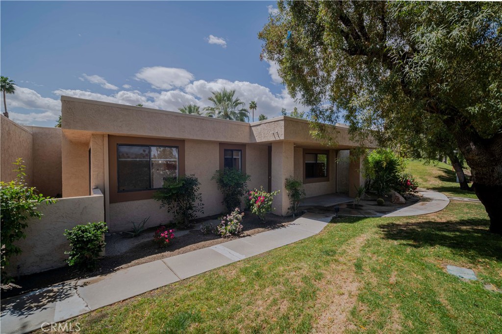 47673 Desert Sage Court Property Photo 3