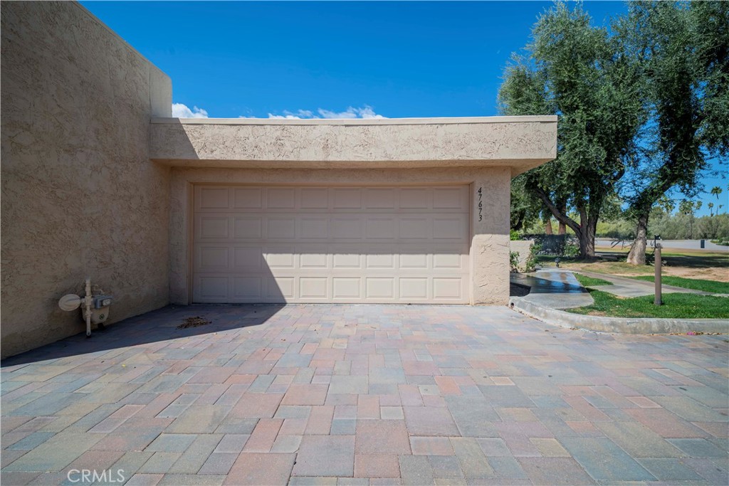47673 Desert Sage Court Property Photo 4