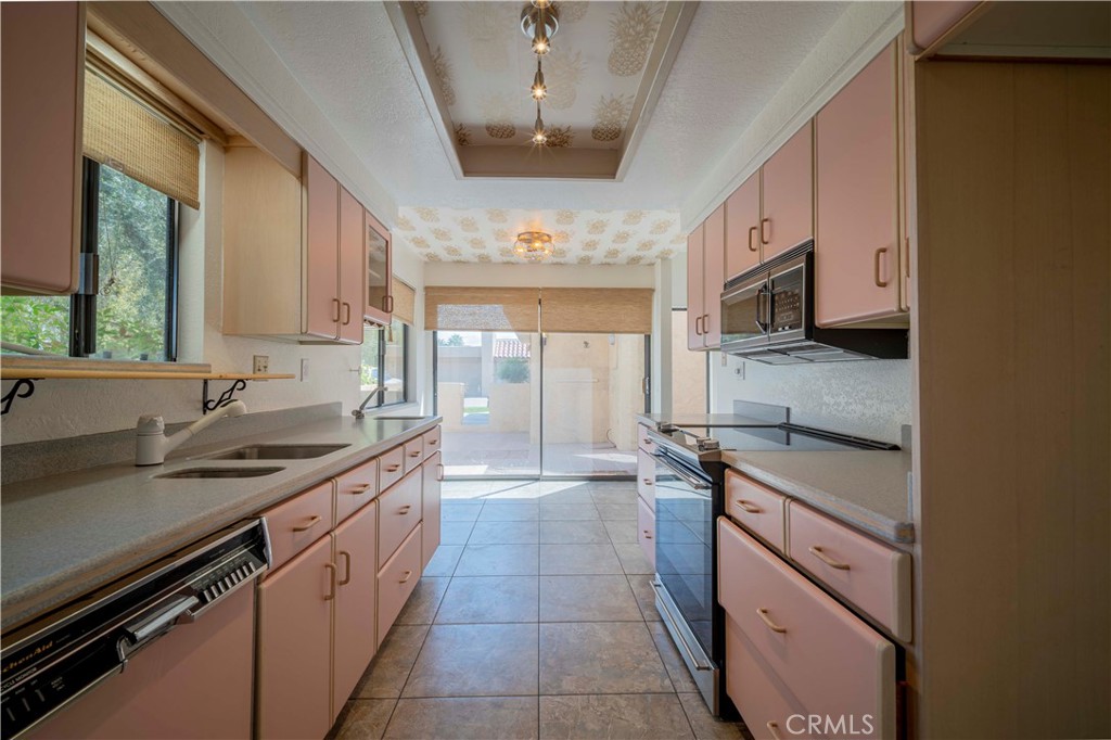 47673 Desert Sage Court Property Photo 6