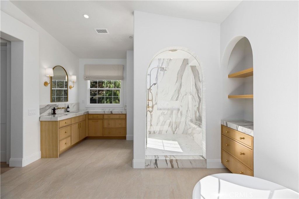 6 Shale Property Photo 26
