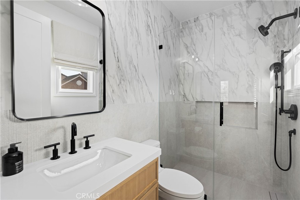 6 Shale Property Photo 37