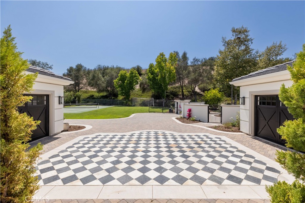 6 Shale Property Photo 48