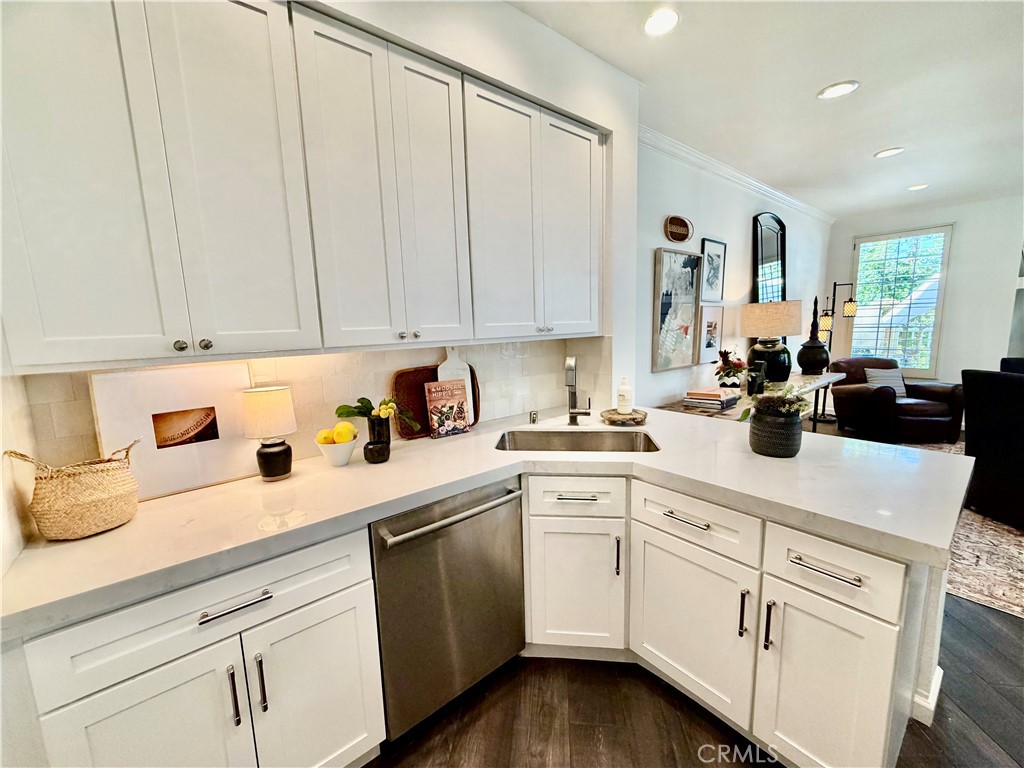 121 Sandcastle Property Photo 7