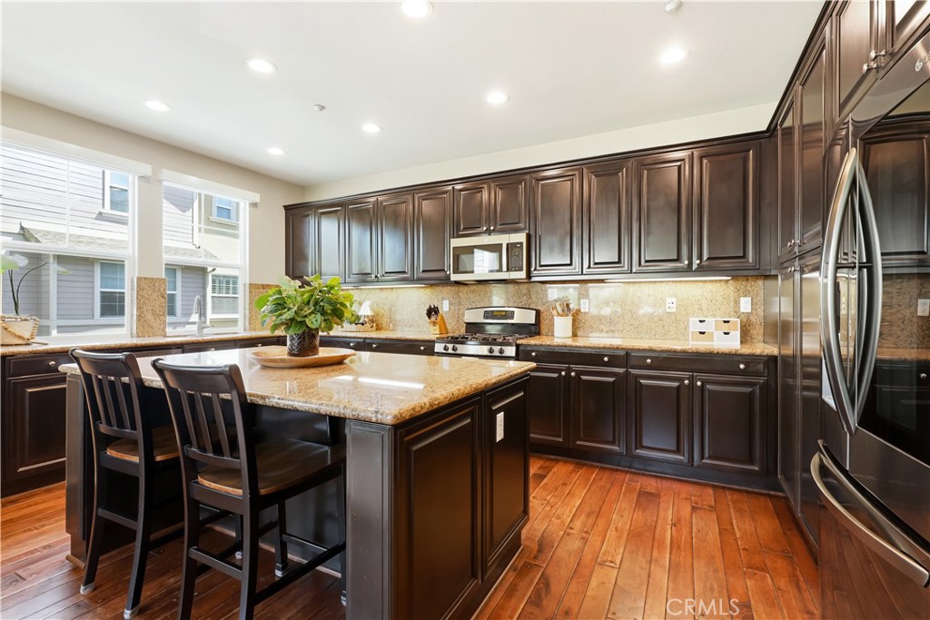 2 Sheridan Property Photo 18