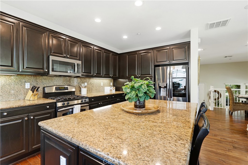 2 Sheridan Property Photo 21