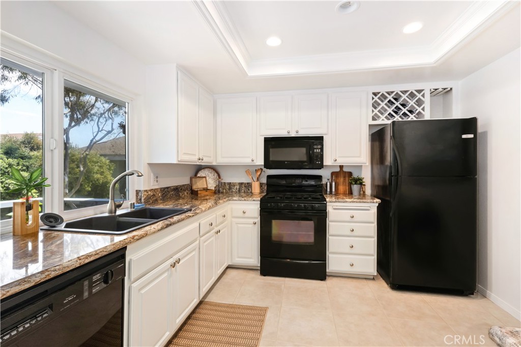 16962 Pacific Coast 201 Property Photo 11