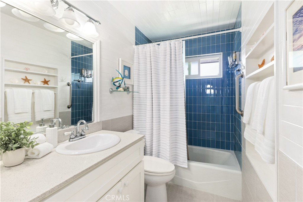 16962 Pacific Coast 201 Property Photo 13