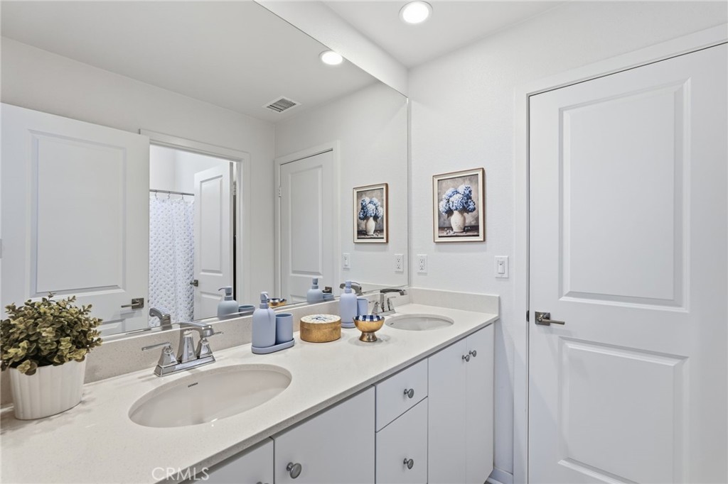 16145 Sandpiper Ave Property Photo 18