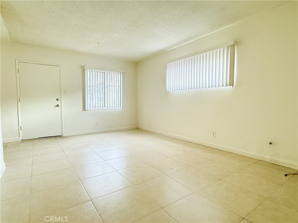 1168 E Mayfair 5 Property Photo 3