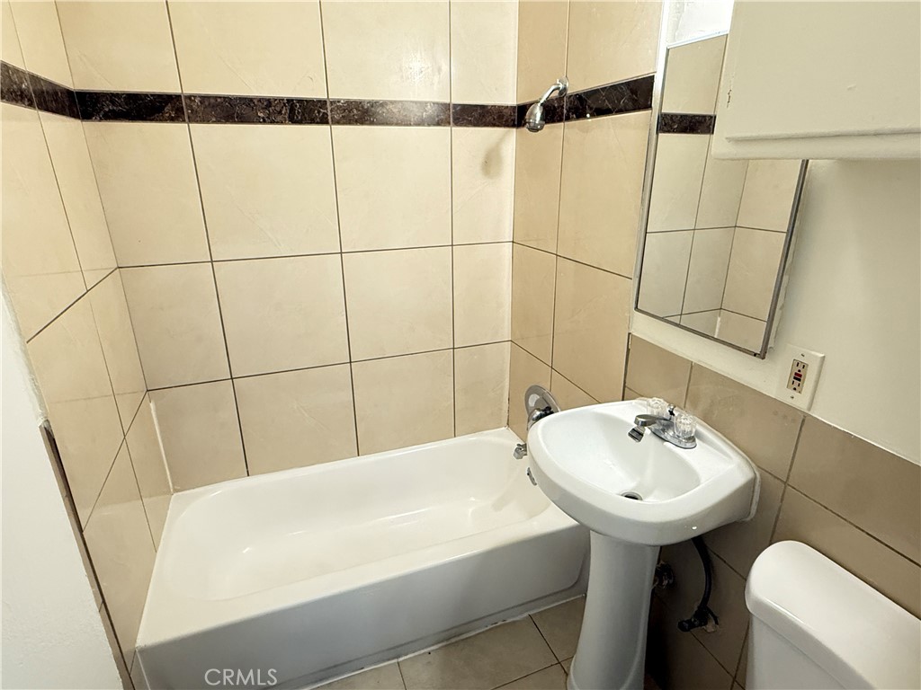 1168 E Mayfair 5 Property Photo 6