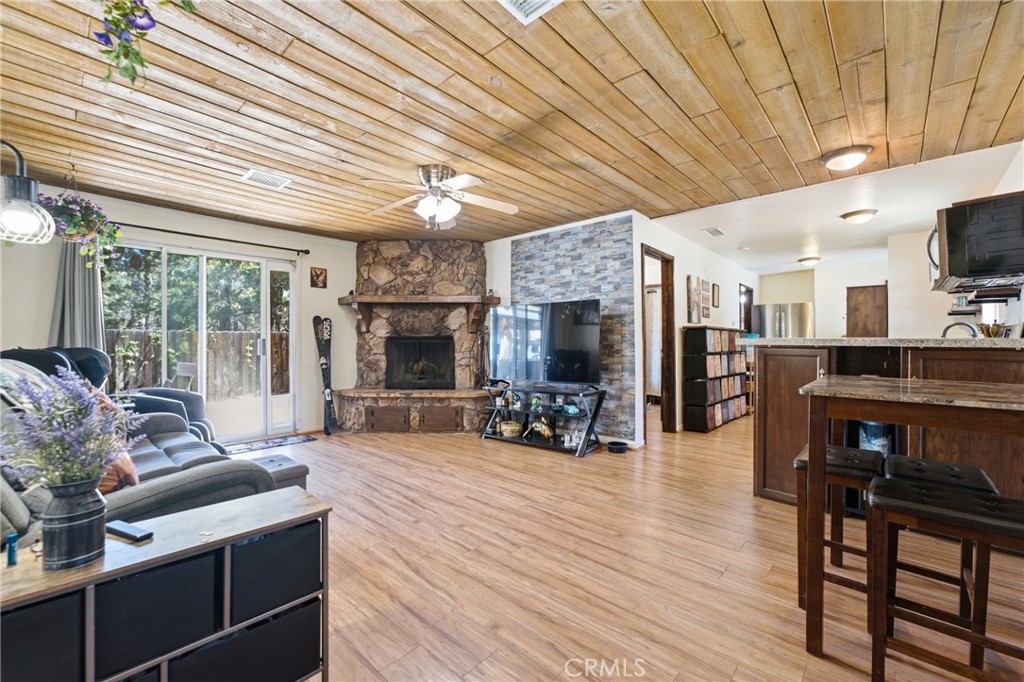 2099 4th Lane Property Photo 2