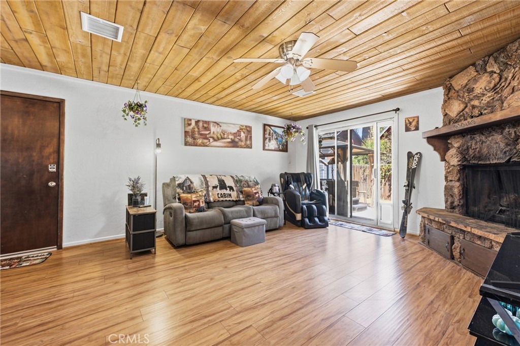 2099 4th Lane Property Photo 5