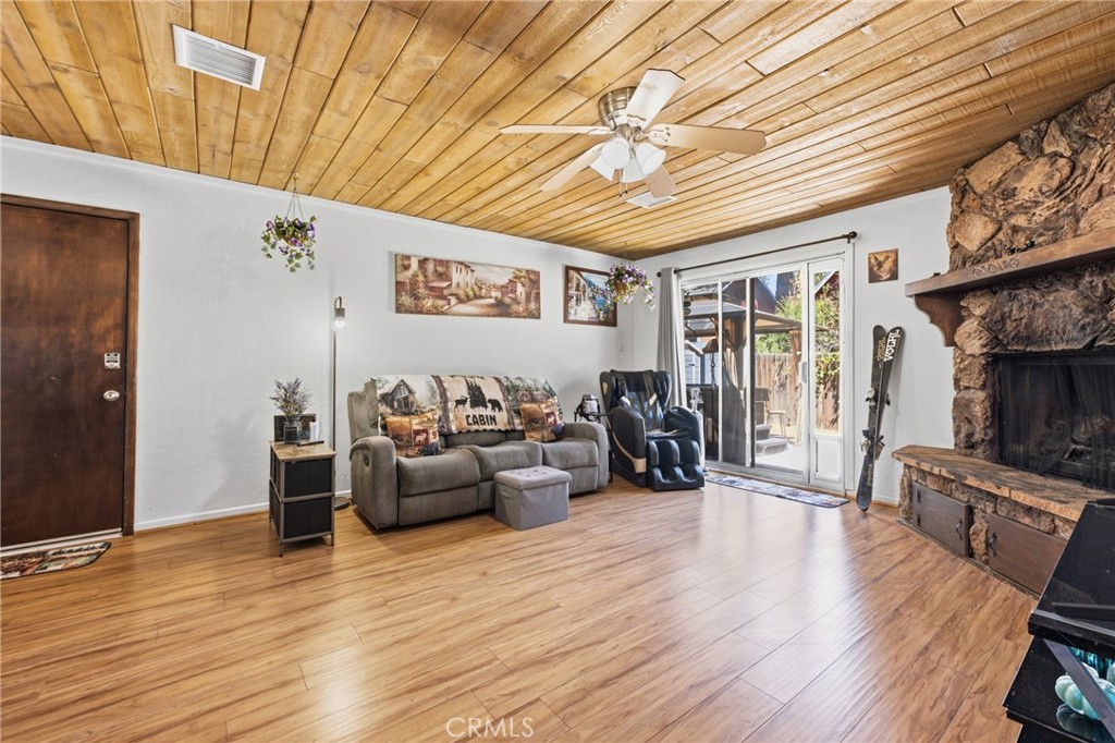 2099 4th Lane Property Photo 5