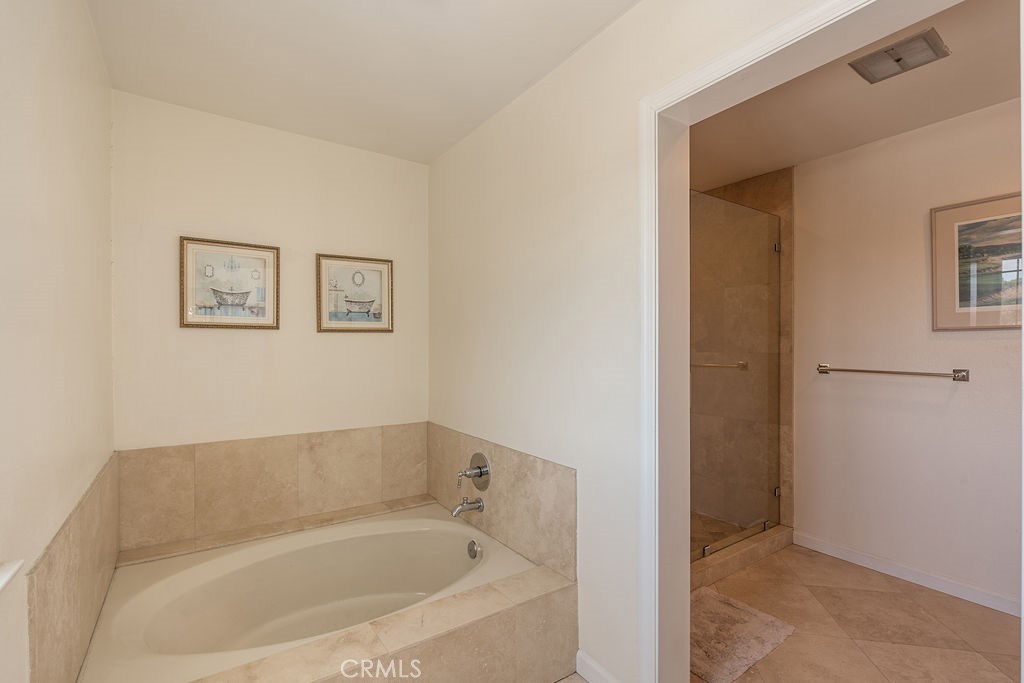 9781 Crestview Circle Property Photo 18