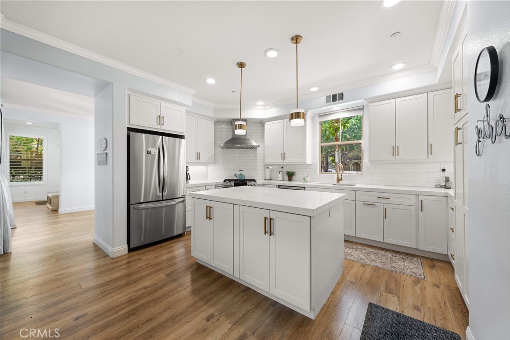 111 Chantilly Property Photo 17