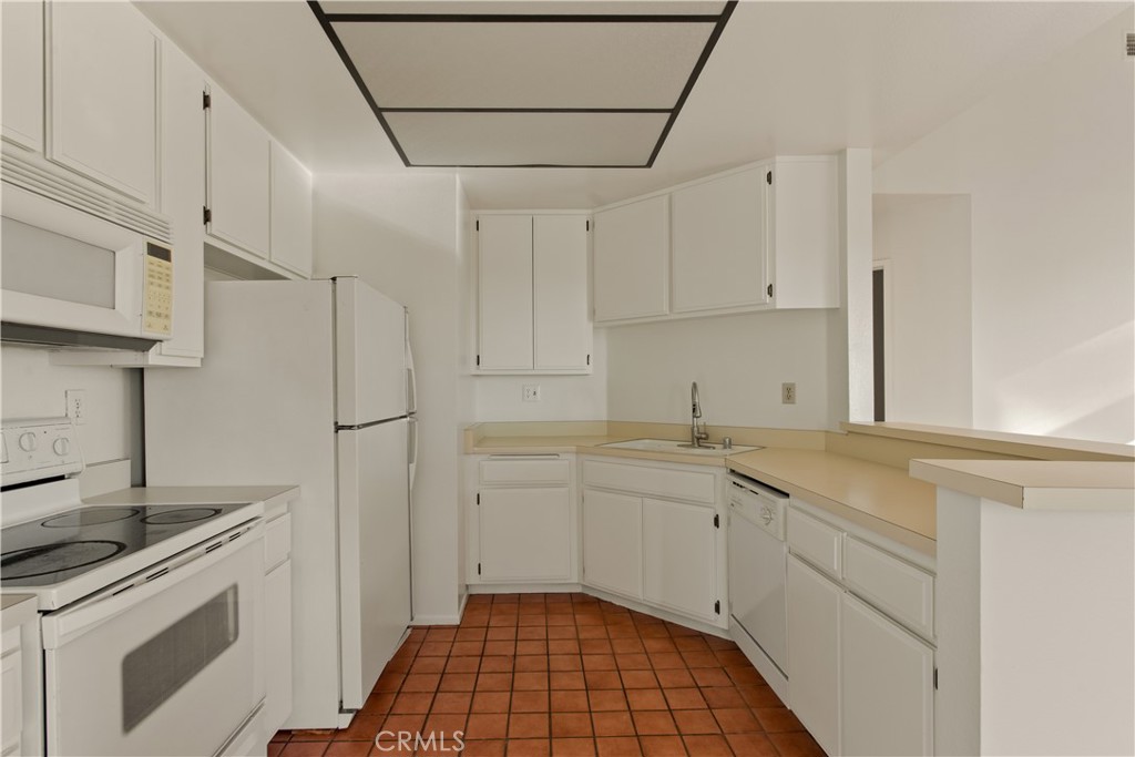 5722 E Stillwater Avenue 84 Property Photo 14
