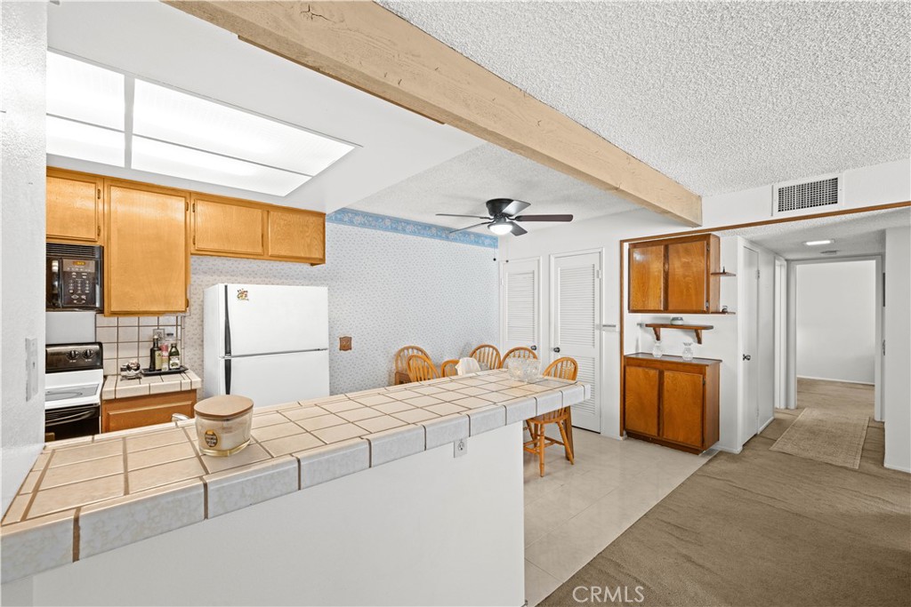23 Country Mile Road Property Photo 4